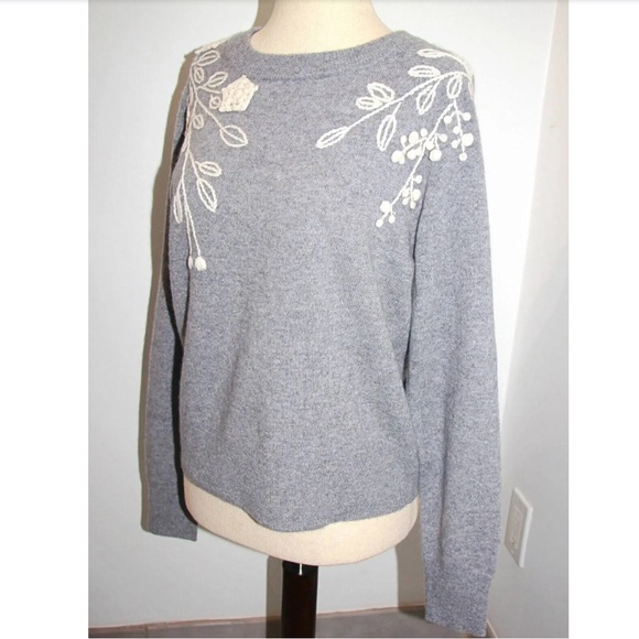 Tahari Embroidered Shoulders 100% 2ply Cashmere Crew Neck Sweater Grey - Picture 3 of 8